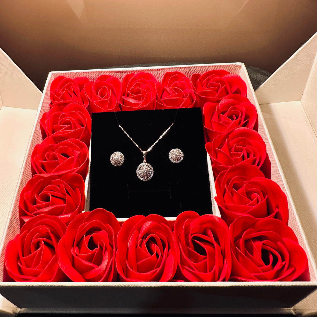 Micro Stones Illusion with Halo Set in Rose Box