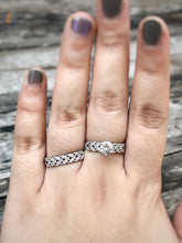 Load image into Gallery viewer, Braided Double Band Tiffany Style Ring
