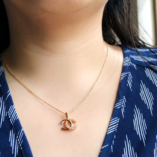 Half-Studded Iconic C Necklace In Gold Tone