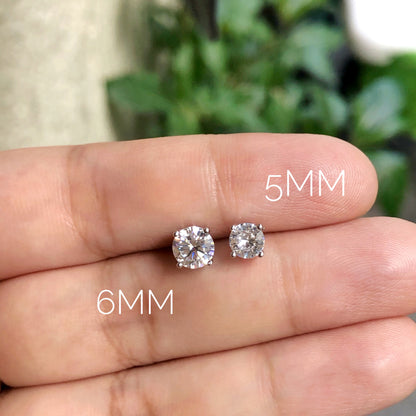 Classic Round Cut Brilliant Zirconia Stud Earrings